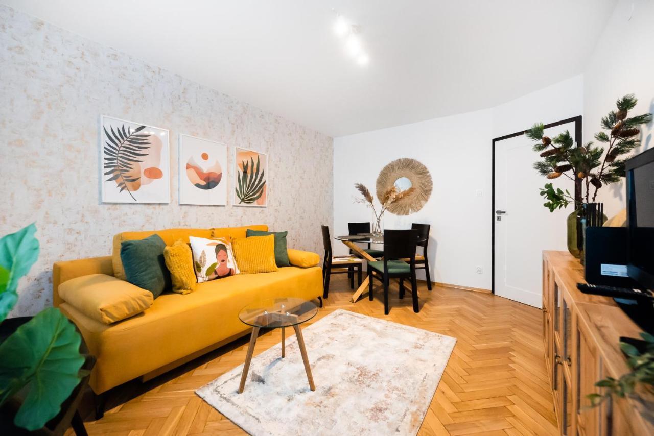 Metro Swietokrzyska Boho Aesthetic Apartment Warsaw Exterior photo